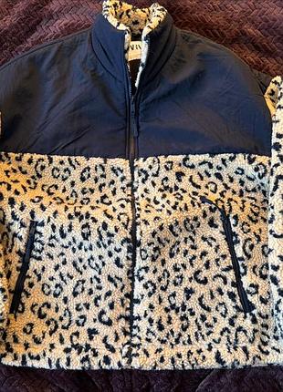 Леопардовий хутряний бомбер zara