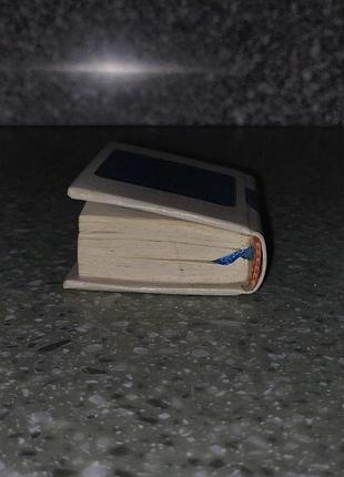 Книга миниатюра эвгенный онегиб, а. с. пушкин 5