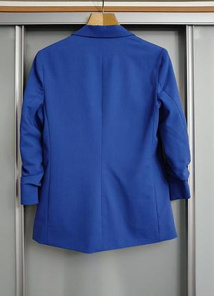 Пиджак с собранными рукавами 2
