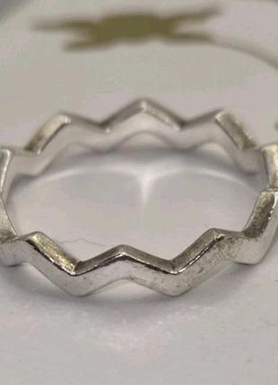 Серебряное кольцо пандора зигзаг р.16,5 pandora