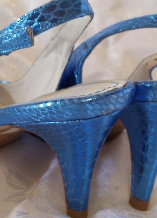 Босоножки на каблучке carnaby р.39