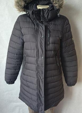 Брендовая теплая куртка-пуховик superdry с капюшоном и искусственным мехом