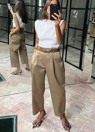 Стильный комбинезон - костюм zara  комплект топ с подплечниками брюки багги  - бананы