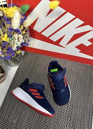 Кроссовки adidas