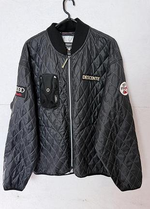 Descente audi swiisscom aki розмір 52 стьобана куртка