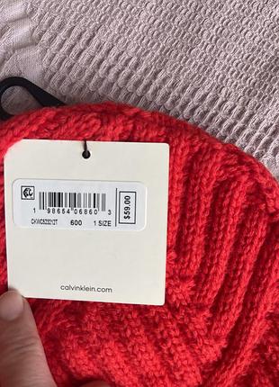 Яскрава шапка від calvin klein 3