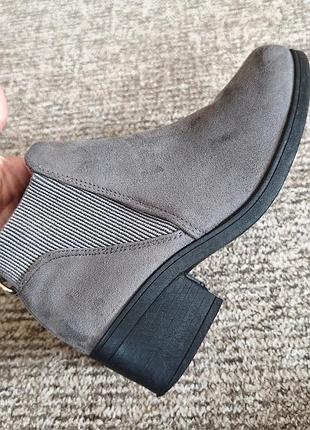 Ботинки челси от бренда krush (модель chelsea boots с эластичными вставками в рубчик)
