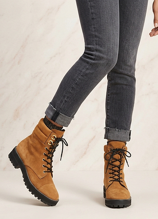 Замшеві черевики stuart weitzman 38 1/2