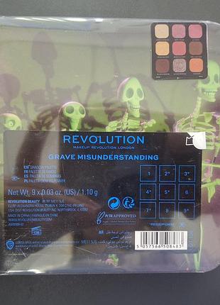 Corpse bride x makeup revolution, палетка тіней grave misunderstanding 5