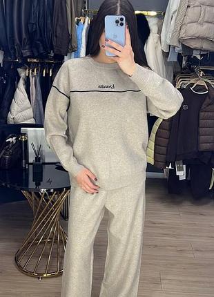 Костюм женский