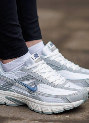 Кроссовки женские nike initiator white grey blue тканевые серые найк инитиатор демисезонные красивые брендовые кожаные весна лето