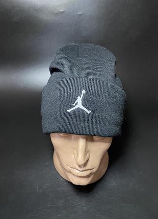 Шапка jordan 2