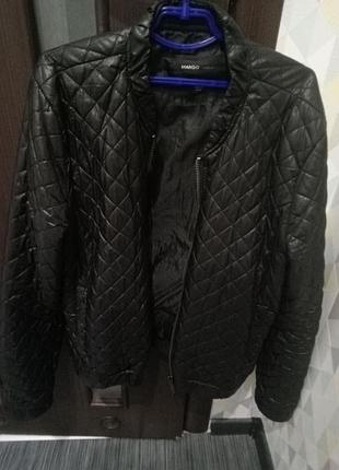 Куртка женская mango casual,черная стеганая;размер м;б/в 1100грн