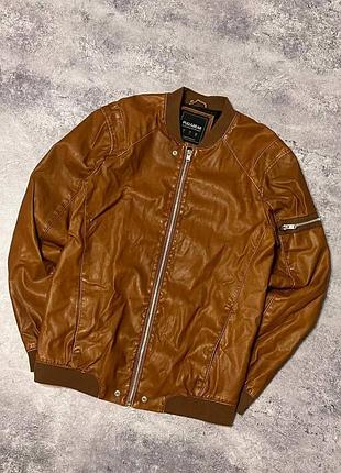 Кожанный бомбер pull&bear 3