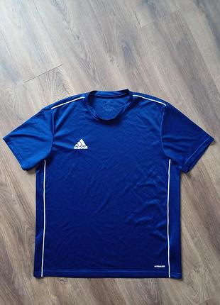 Брендовая футболка adidas.