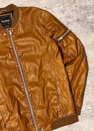 Кожанный бомбер pull&bear 8