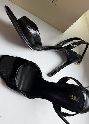 Босоніжки zara 5