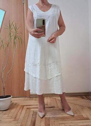 Білосніжна сукня з вишивкою, катон,  розмір 16