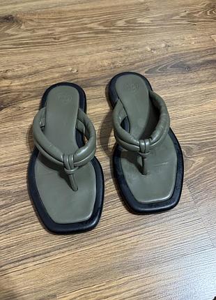 Продаю шльопанці бренду massimo dutti , розмір 35. торг присутній