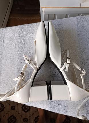 Туфли лаковые zara 9
