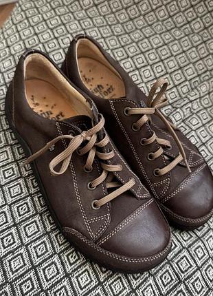 Шкіряні кросівки бренду finn comfort, р. 36