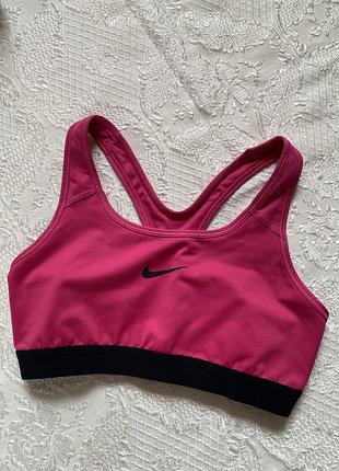 Спортивний топ /nike/розмір m