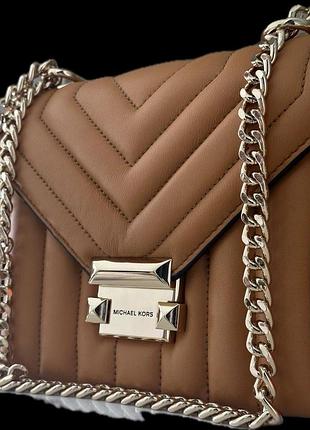 Жіноча сумка michael michael kors whitney medium у фірмовому світло-коричневому відтінку luggage (також зустрічається під назвами acorn або brown).