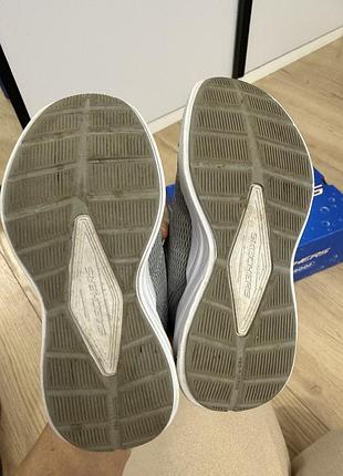 Новенькі skechers для дівчинки 27 р 5