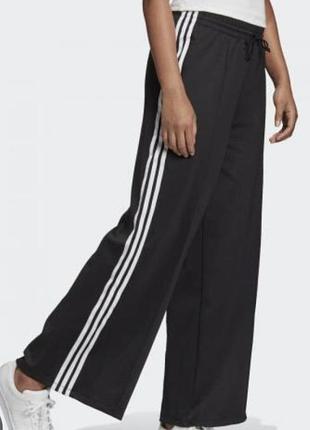 Спортивные штаны adidas