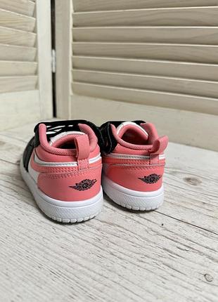 Кросівки jordan 1 low alt 7