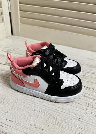Кросівки jordan 1 low alt 4