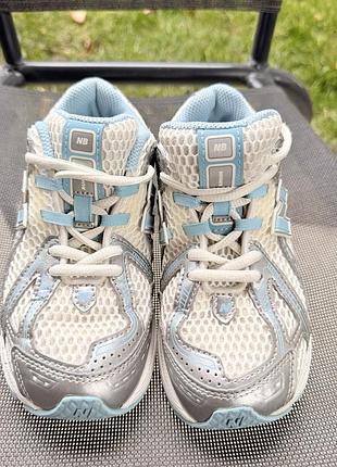 Кросівки new balance 2