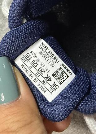 Оригінальні кросівки adidas 9