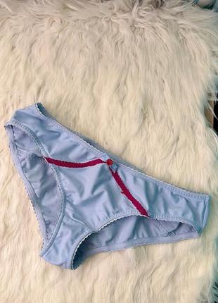 Нежные голубые трусики agent provocateur knickers forever с малиновым кружевом размер м