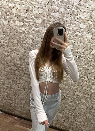 Біла кофтинка укорочена 3
