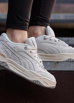 Женские кроссовки puma 180 grey nd светло серые городские на каждый день из натуральной замши на демисезон стильные современные для девушек пума