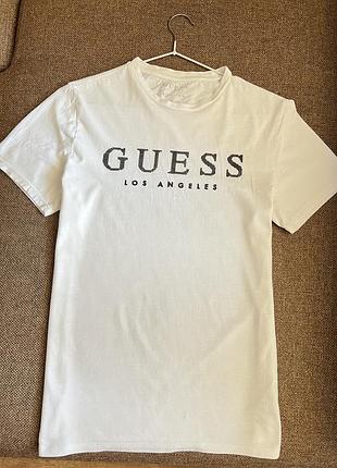 Чоловіча футболка guess s m