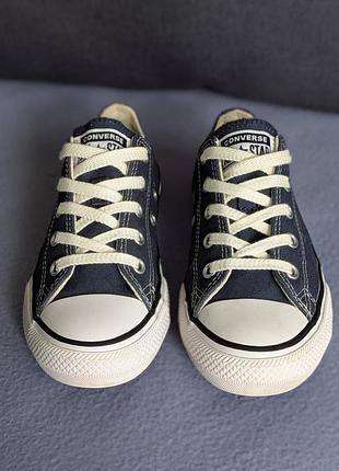 Converse оригинал кеды, в отличном состоянии. размер указан 31,5, длина стельки- 19,5см. в случае вопросов-пишите. возможны различные варианты доставк