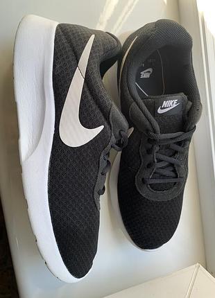 Кросівки nike tanjun, розмір 42,5