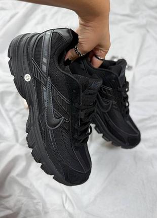 Утеплені зимові жіночі кросівки nike initiator winter termo black найк чорного кольору термо