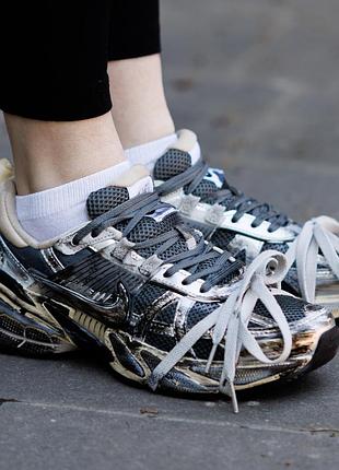 Жіночі кросівки nike v2k runtekk сірі легкі кроси із натуральної шкіри для спортивної ходьби на весну літо найк в2к рантек