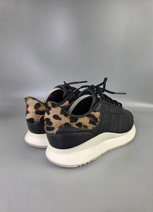 Кроссовки adidas 3