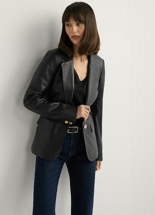 Пиджак женский черный кожаный, спинка трикотаж размер 10 in wear