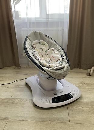 Заколисуючий центр 4moms mamaroo 4.0