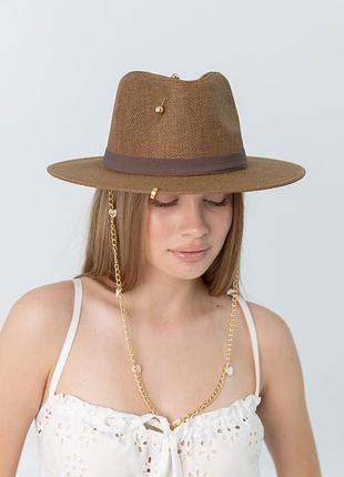 Шляпа федора с золотистой цепью с сердцами d.hats коричневая