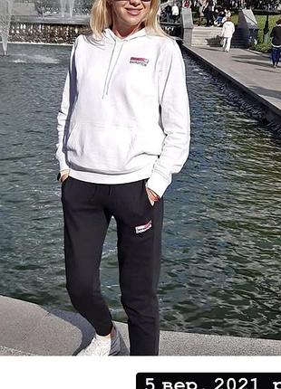 Спортивний костюм оригінальний new balance