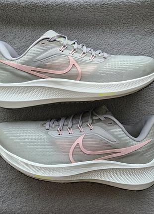 Кроссовки 40р. nike 7