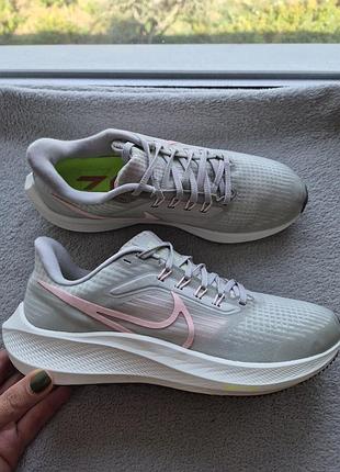 Кросівки 40р. nike