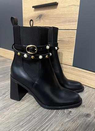 Zara сапожки 37р нові 2