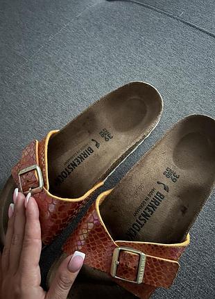 Оранжеві капці birkenstock 10